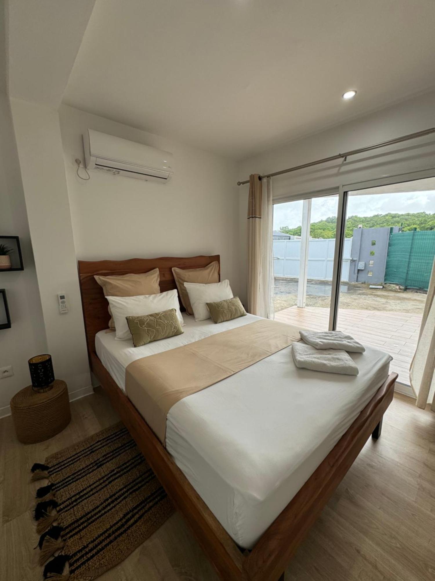 Bungalow Beausejour Le Moule Eksteriør billede